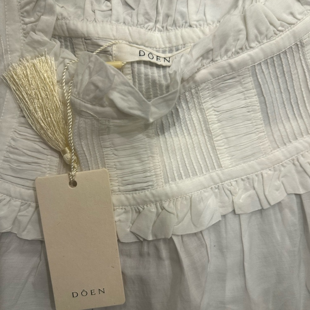 Elegant Cream Women's Top - Picture 5 of 6